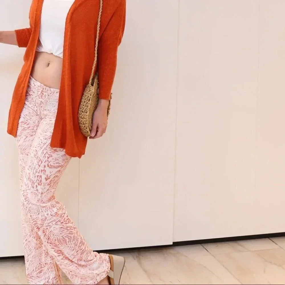 Drawstring pants - Picture 10 of 12